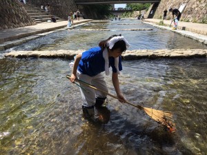 「都賀川を守ろう会」夏季清掃