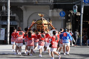 女神輿も負けていません